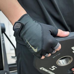 나이키 헬스장갑 AC4367-055 엘레멘탈 미드웨이트 남성용 트레이닝장갑 크로스핏 헬스용품