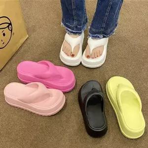 [하프클럽/] 말랑한 키높이 쪼리 슬리퍼 0210