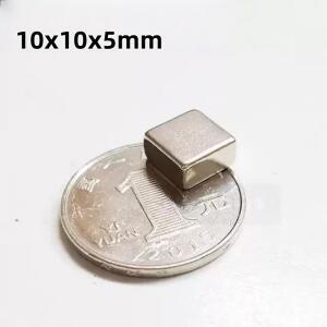 10x10x5mm 정사각형 자석은 냉장고 사무용 문서 고정 및 DIY에 널리 사용될 수 있습니다.