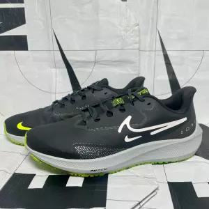 [Nike 국내매장판] 나이키 페가수스 39 쉴드 웨더라이즈드 고어텍스 DO7625-002