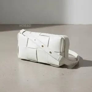 보테가베네타 MUST IT_여성 인트레치아토 카세트 미니 크로스755031 VCQC4 9009