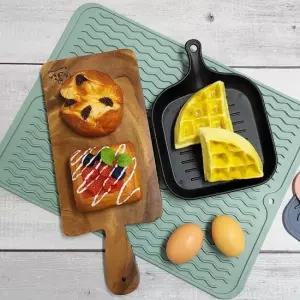 캠핑테이블보 실리콘 방수 식탁 그릇 매트 테이블러너 테이블보