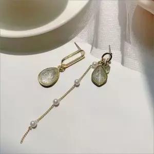 [하프클럽/]실버925 귀걸이 언발란스 원석 은침 패션 주얼리 미니