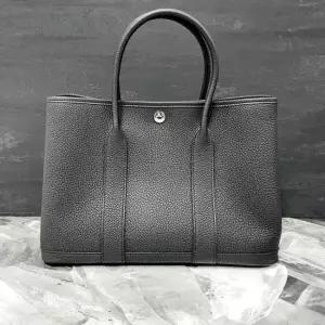 에르메스 MUST IT_ 가든파티 30 네곤다 블랙 은장 H051568CK89