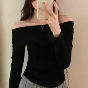 여성 언발 오프숄더 긴팔티 1P 드레이프 셔링 슬림핏 쇄골 티셔츠 패션