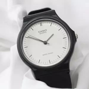 [옷자락]남자 클래식 카시오 우레탄 밴드 심플 손목 시계