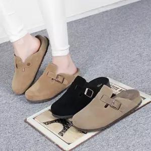 [옷자락]남자 고급스러운 인조세무 버클 디테일 와이드핏 뮬 블로퍼 슈즈