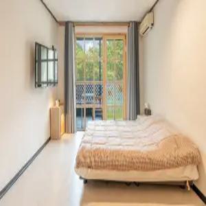 [강원/춘천] 강촌 오후 풀빌라 펜션 (노래방/픽업가능/스키장/복층/가족/풀빌라/온돌/공용수영장(실외)/커플/테라스/바베큐장/주차장/MT/워크샵/흡연구역(지정장소))