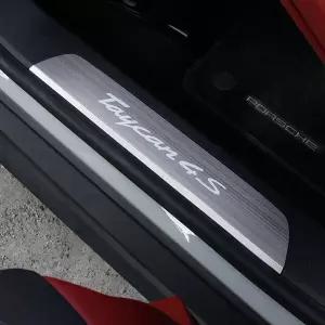 포르쉐 타이칸 도어스텝 사이드 스커프 몰딩 발판 커버 4S 터보 GTS 용품