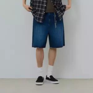 [데시레드] [택가 69,000원] 하프 데님 팬츠-FBSK2602D0N