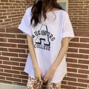 여자 인기 데일리 반팔티 여름 프린팅 티셔츠 캐릭터 그래픽 면티