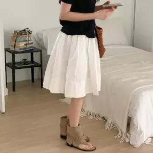 피니드 코튼 플레어 미디스커트