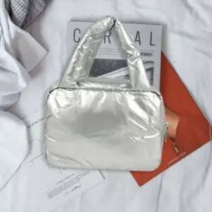 데일리 여성 패딩 토트 백 실버 여성 미니 핸드백 블랙