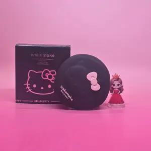 웨이크메이크 헬로키티 블랙 에디션 &&& 코팅밤 02 바닐라 아이보리 도매수출가능