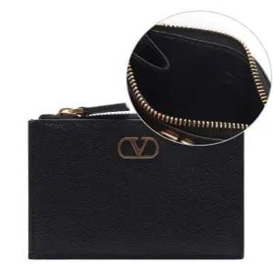 [발렌티노]25FW 여성 브이로고 시그니처 지퍼 카드지갑 (7W2P0AK9 SNP 0NO 25F)