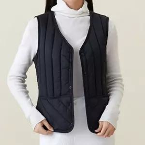 슬림핏 브이넷 여성 누빔 조끼 경량조끼