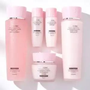 꽃의 촉촉한 윤기를 피부속으로 여성화장품 기초세트