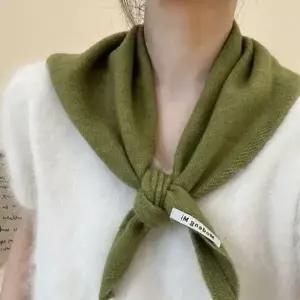 여성 삼각 쁘띠머플러 니트 숄 스카프 겨울 넥워머 목도리 5색