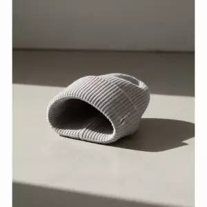 아워레가시 니트 햇 화이트 샌드 러스틱 메리노 울 모자 A4258KW