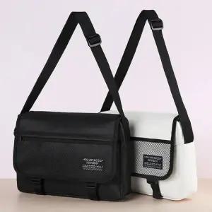 스퀘어타입 메신저백 31.5x22x7cm트렌디한 올리비아팝 데일리백 패션가방 데일리가방