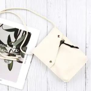 [하프클럽/]미니 크로스 슬림 체인 2스트랩 핸드폰 가방 아이보리