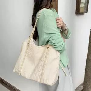 WL 직장인 대학생 여성 숄더 보부상 쇼퍼 백 아이보리