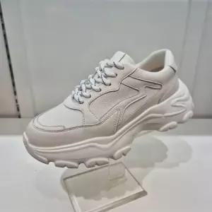 [엘칸토]엘칸토 HC11 소가죽 여성 스니커즈 A2Y3U61F310 (49402905)