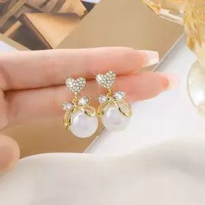 [무슈봉]s925 로맨틱 하트 큐빅 진주 귀걸이