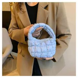 원더맨 여자 데일리룩 가방 미니백 코리아 셔링 체크 구름 패딩 미니 토트백 KUK5