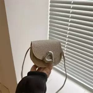 천진반 여성 빈티지 데일리룩 숄더백 미니백 가방 아름다운 크로스백 슬립백 KUK5