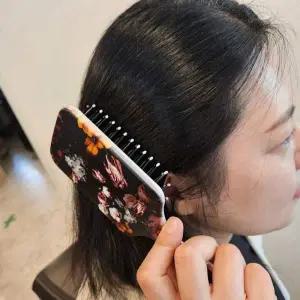 [셀러에이드]레트로 엔틱 꽃무늬 사각 헤어브러쉬 머리빗