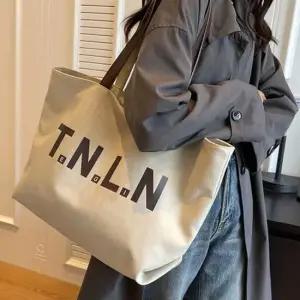 여자토트백 토드백 직장인가방 크로스가방 백팩 코디 의류