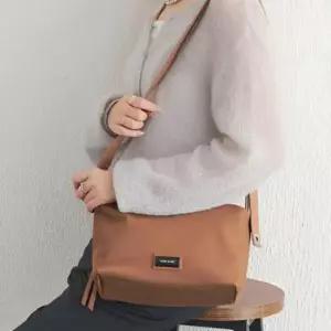 와이드 토트백 여성 데일리 숄더백 가방 베이직 스트랩