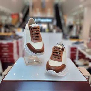 여성 발 편한 경량 키높이 5cm 밴드끈 컴포트 캐주얼 스니커즈 3F26464-7CA 658586