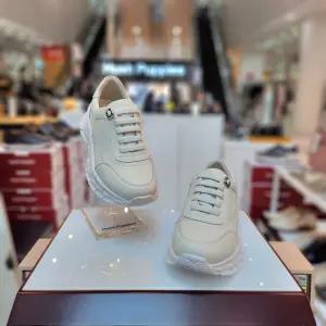 여성 발 편한 경량 키높이 5cm 밴드끈 컴포트 캐주얼 스니커즈 3F26465-10CA 689045