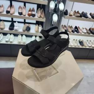 [엘칸토]엘칸토 HC10 여성케주얼찍찍이샌들검정 LCWW92U62619 (49189769)