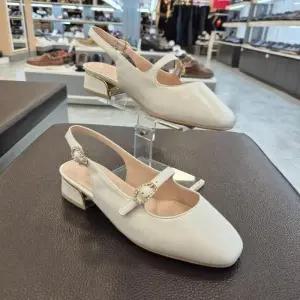 [엘칸토]엘칸토 HC11 양가죽 여성 슬링백 P7J9U41Y339 (49062779)