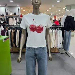 시슬리/애플아울렛/체리 프린트 티셔츠 SATSC8631