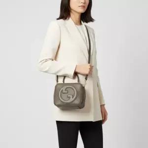 구찌 정상가340만 공식매장AS가능) 블론디 스몰 탑 핸들 숄더백 크라클레브라운 744434 2802