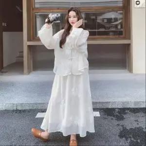 치마 원피스 베이지 여친 투피스 자수 아이템 셔츠 나시 트렌디 정장세트 세트 HT1