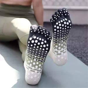 요가 홈트 미끄럼방지 양말 20대 운동용품 필테 생신선물 덧신스타일 사계절 액티브한