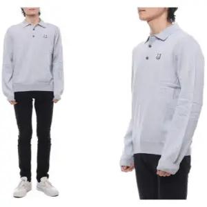 [메종키츠네]남성 볼드 폭스헤드 패치 울 폴로 니트 (MM00211KT1036 H410 24S)