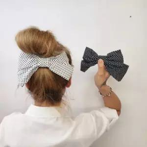 복고풍 도트 왕리본 헤어핀 유니크 머리핀 도트 땡땡이 왕리본 리본핀 빅리본 리본삔