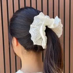 곱창머리끈 펀칭 레이스 스크런치 곱창밴드 베이지 곱창머리끈 곱창밴드 왕곱창밴드