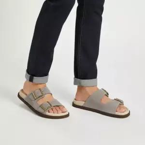 브루넬로쿠치넬리 BRUNELLO CUCINELLI 26SS 스웨이드 샌들 MZUSOLY235 CDK54)
