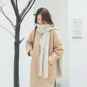 TBZ 포인트 과일자수 니트목도리-베이지 깔끔한머플러