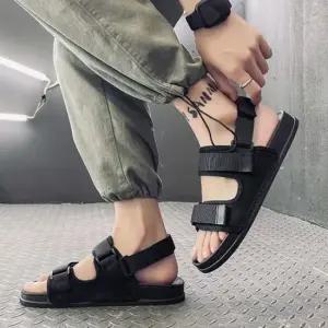 탄탄한 스트랩구조 모던한 느낌 스트리트 스포츠 샌들 남성샌들 여름 발편한 남자샌달