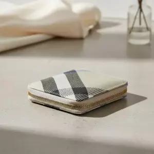 여성 체크 패턴 지퍼 반지갑8085981 LS COMPACT ZIP BIFOLD CJ1 A3888