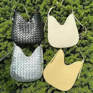 [하프클럽/]여성가방 격자 데일리 숄더백 크로스백 원피스룩 직장