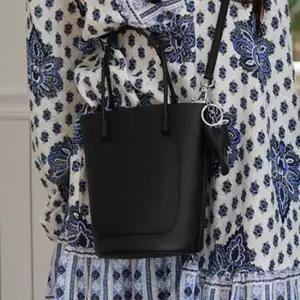 앞포켓 스퀘어 토트백 심플한 미니백 숄더백 버킷백 버킷백 미니백 숄덥개 데일리백